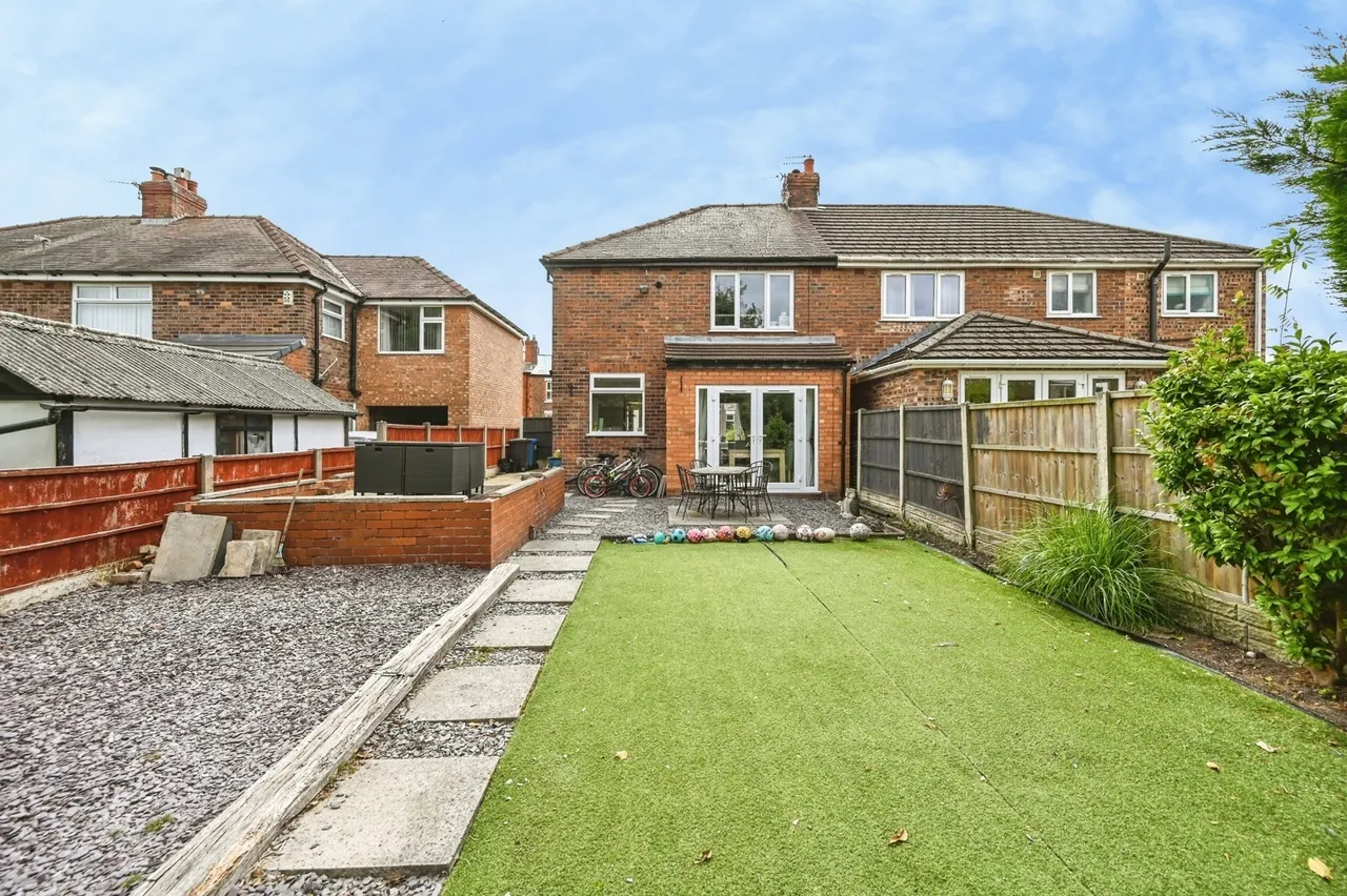 St. Marys Road, Penketh, Warrington, Cheshire, WA5, photo 17