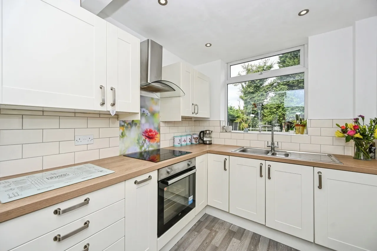 St. Marys Road, Penketh, Warrington, Cheshire, WA5, photo 7