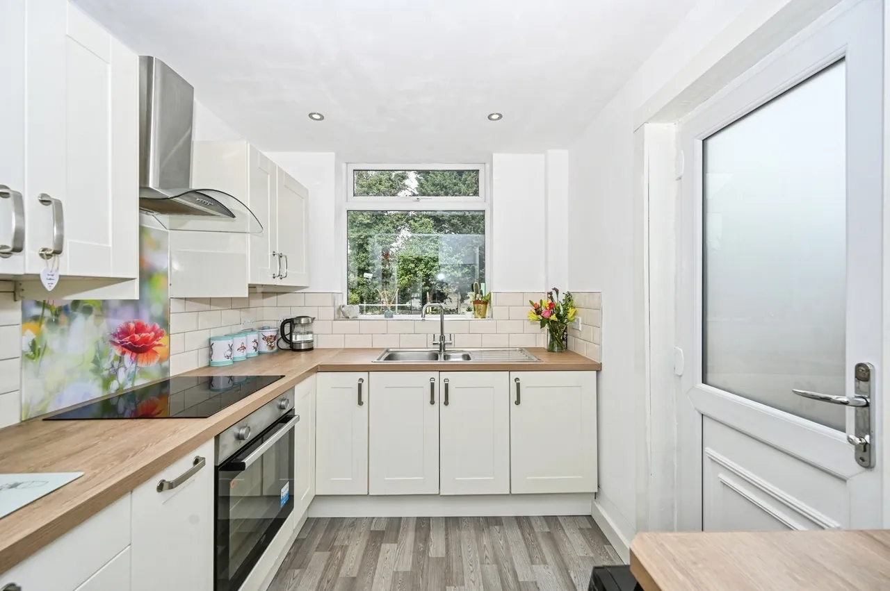 St. Marys Road, Penketh, Warrington, Cheshire, WA5, photo 8