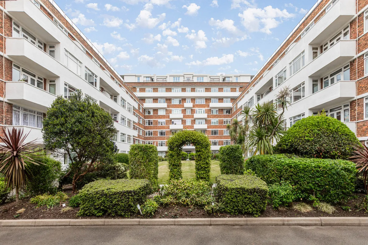 Upper Richmond Road, London, SW15, photo 11