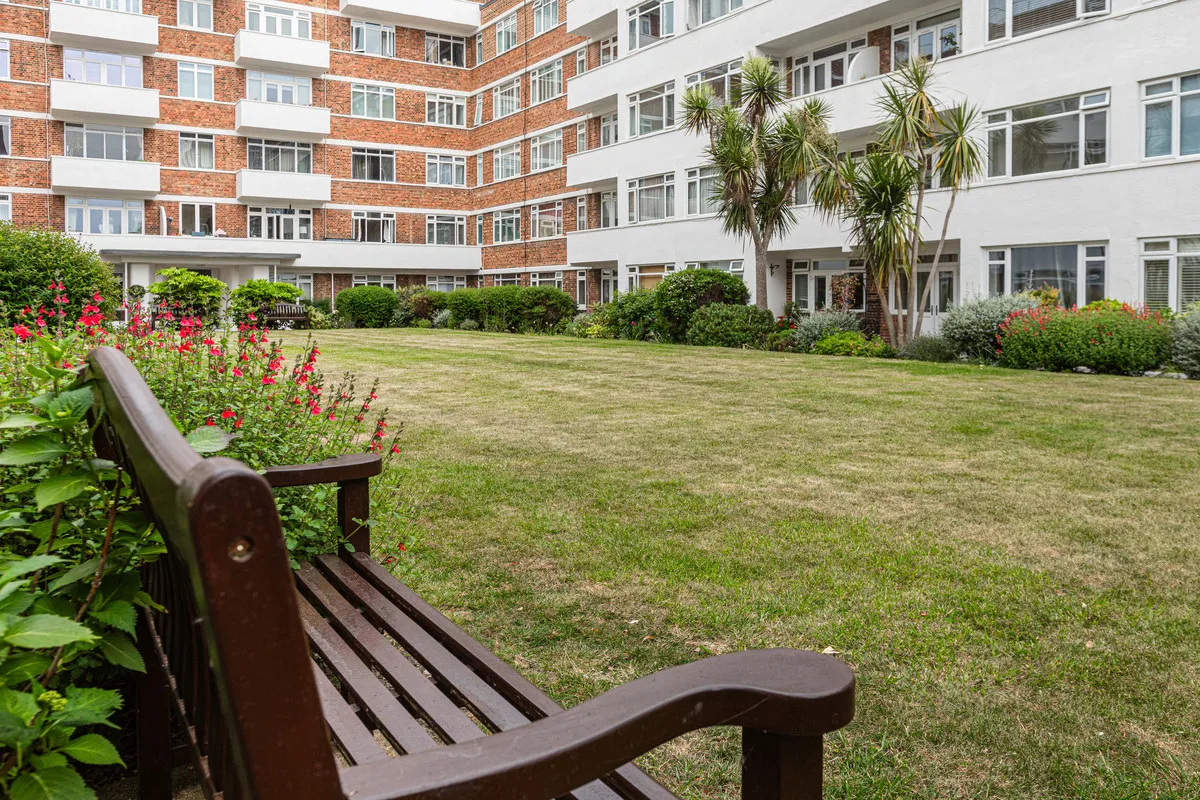 Upper Richmond Road, London, SW15, photo 14