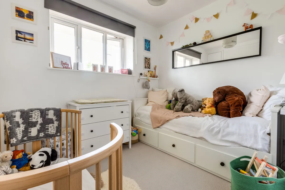 Upper Richmond Road, London, SW15, photo 7