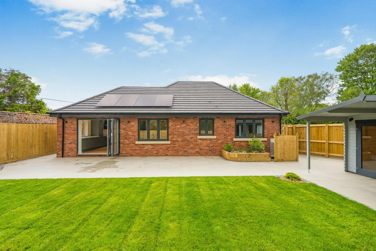 Pinder Gate, Kirton Holme, PE20, photo 24