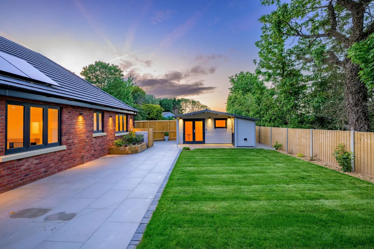 Pinder Gate, Kirton Holme, PE20, photo 34