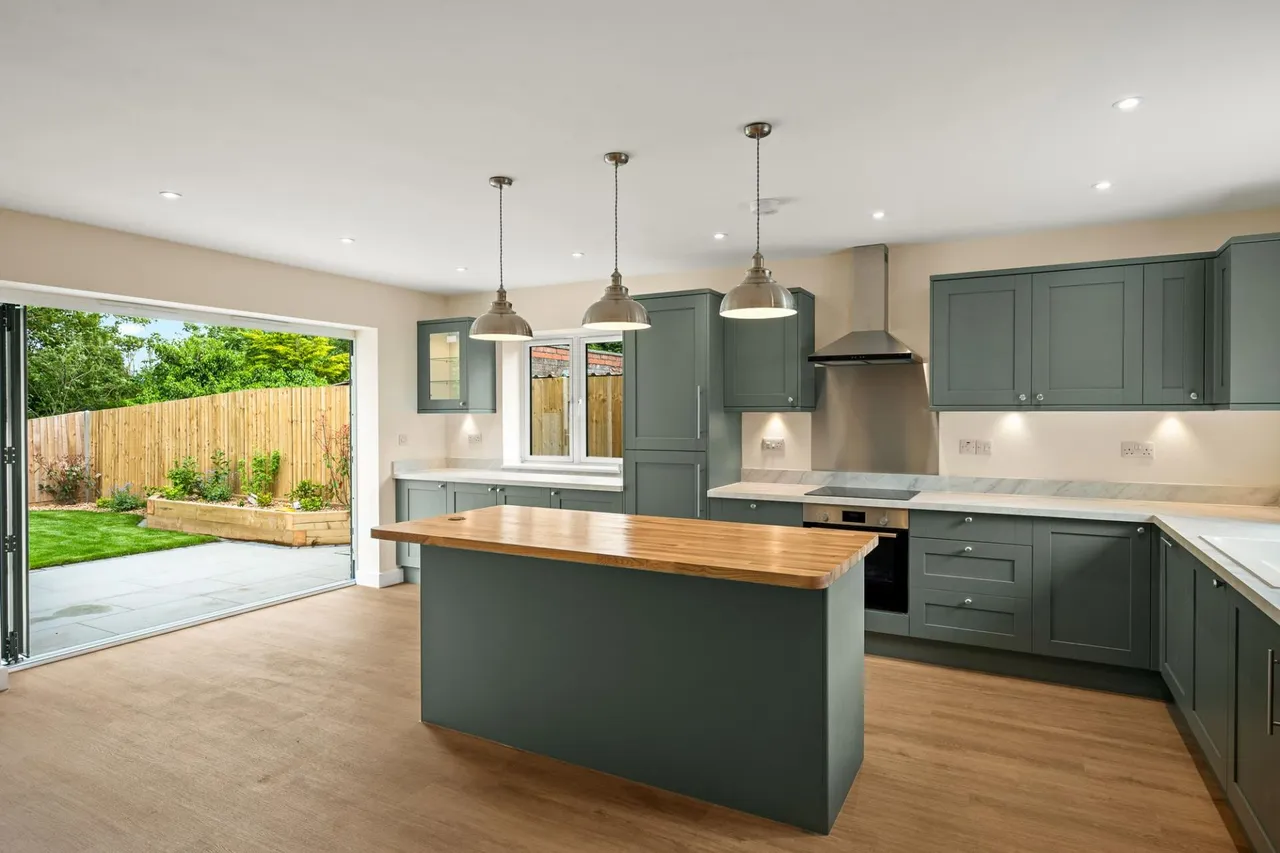 Pinder Gate, Kirton Holme, PE20, photo 13