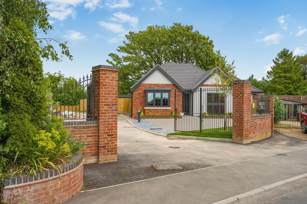 Pinder Gate, Kirton Holme, PE20, photo 31