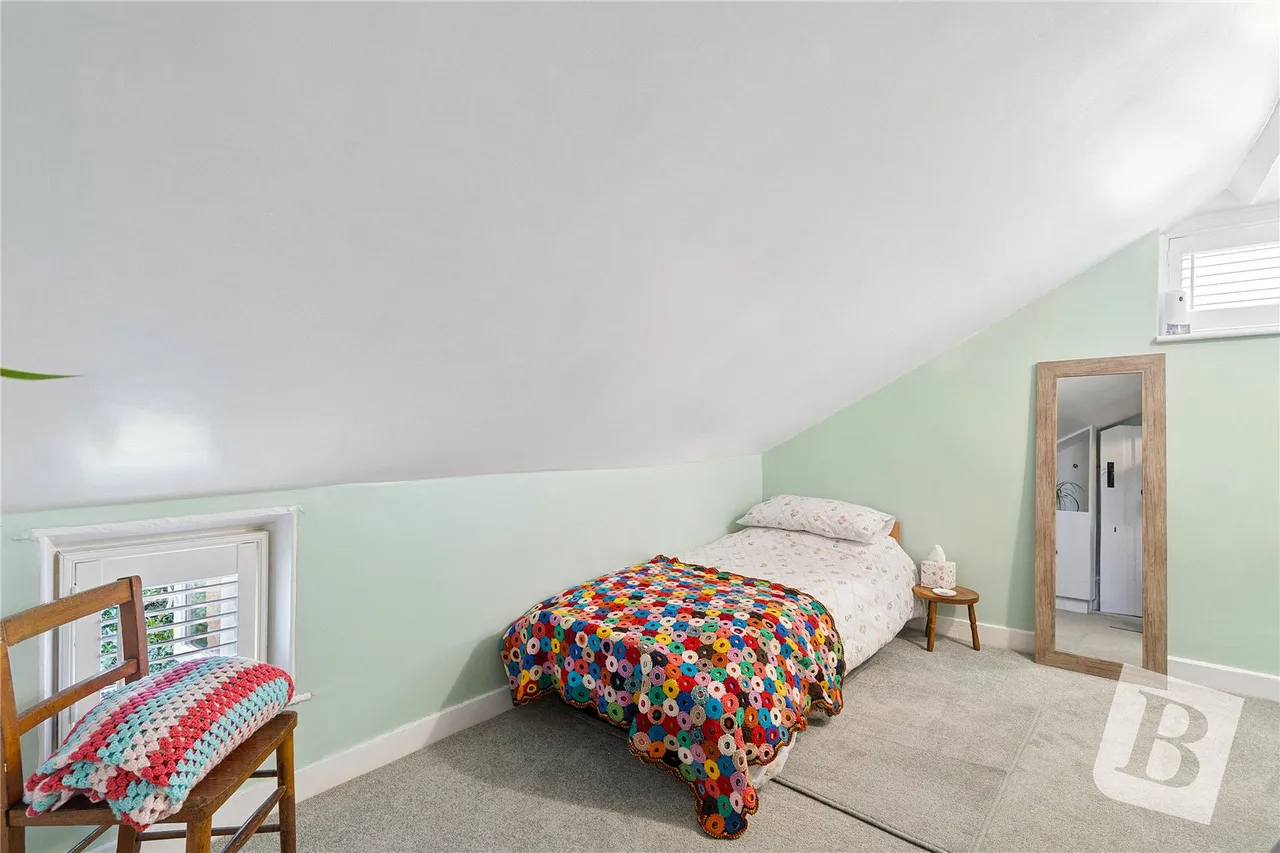 Noak Hill Road, Noak Hill, RM3, photo 7
