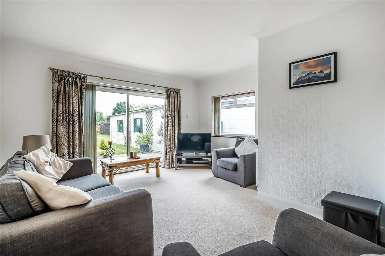 The Street, Fetcham, KT22, photo 5