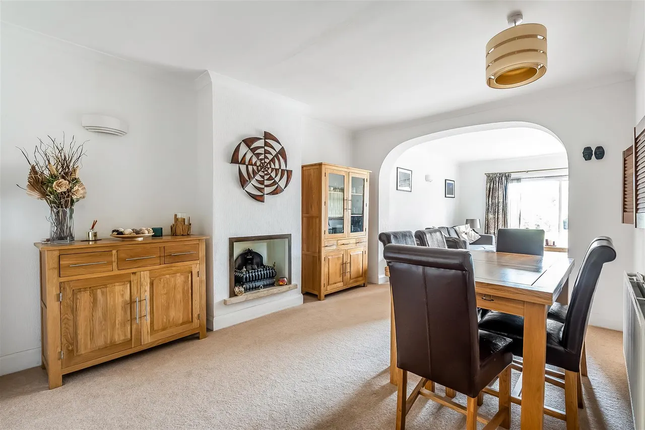 The Street, Fetcham, KT22, photo 4