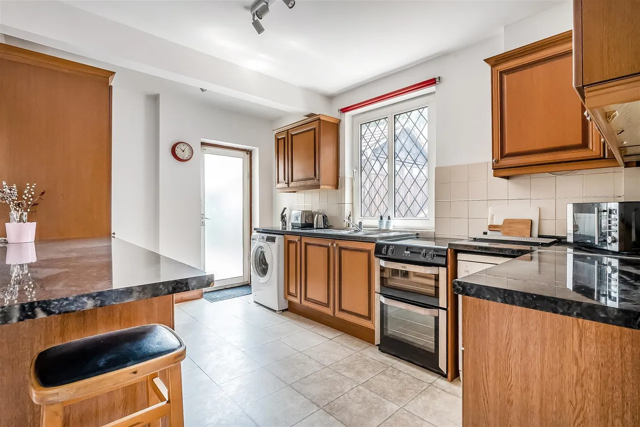 The Street, Fetcham, KT22, photo 6