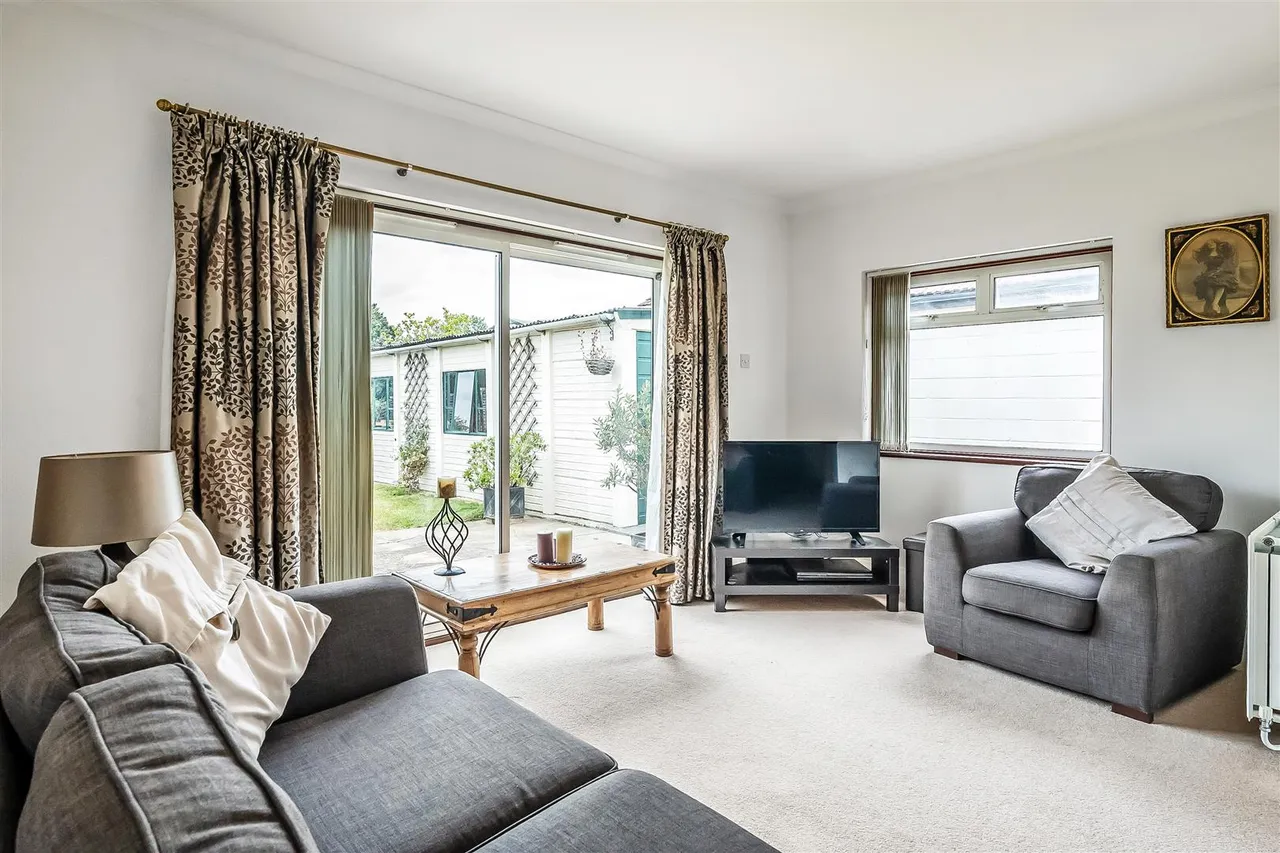 The Street, Fetcham, KT22, photo 13