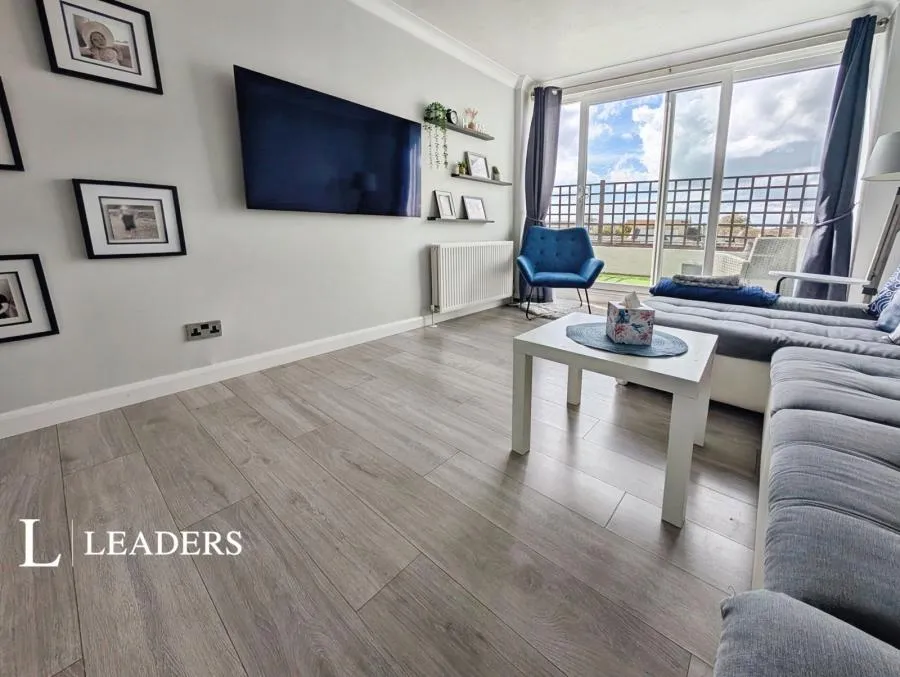 Shelley Road, Worthing, BN11, photo 2