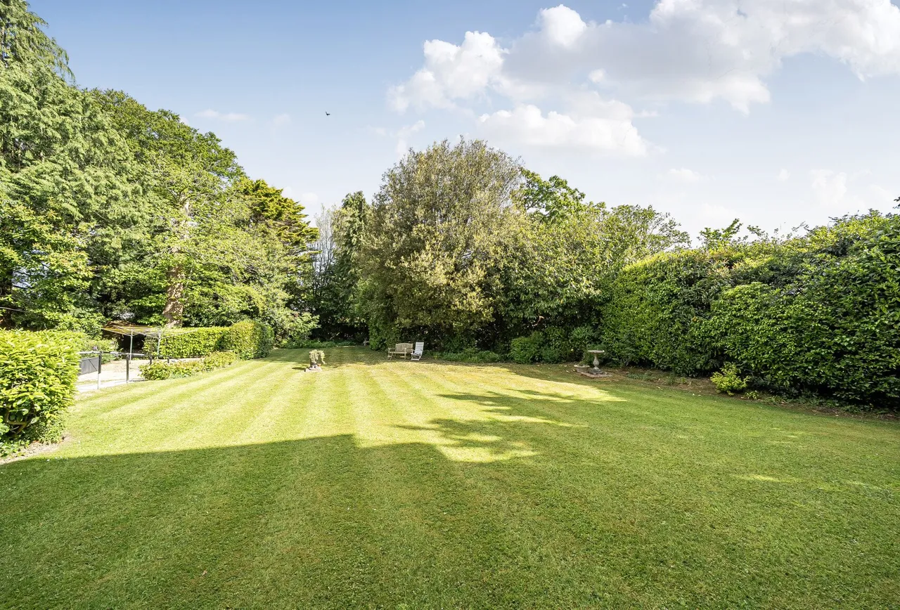 Holme Grange, Kent, Rusthall Road, TN4 8RF, photo 4