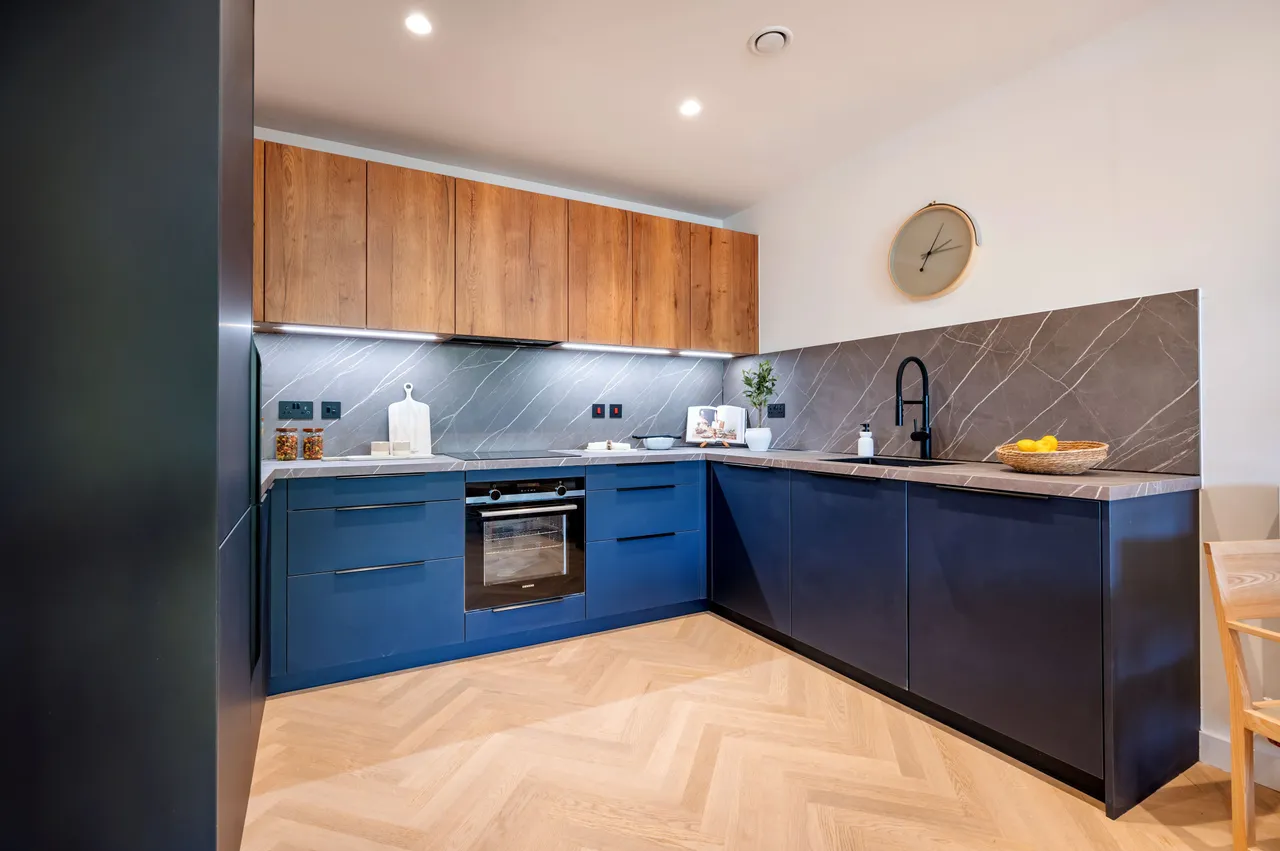 Showflat 2 (2 bed), Madeleine Court, Acton, photo 6