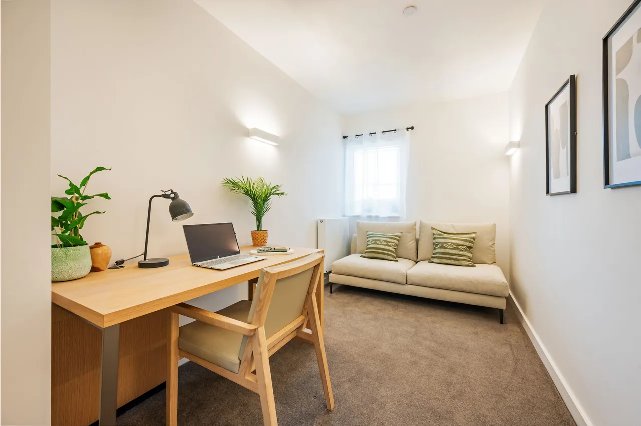 Showflat 2 (2 bed), Madeleine Court, Acton, photo 11