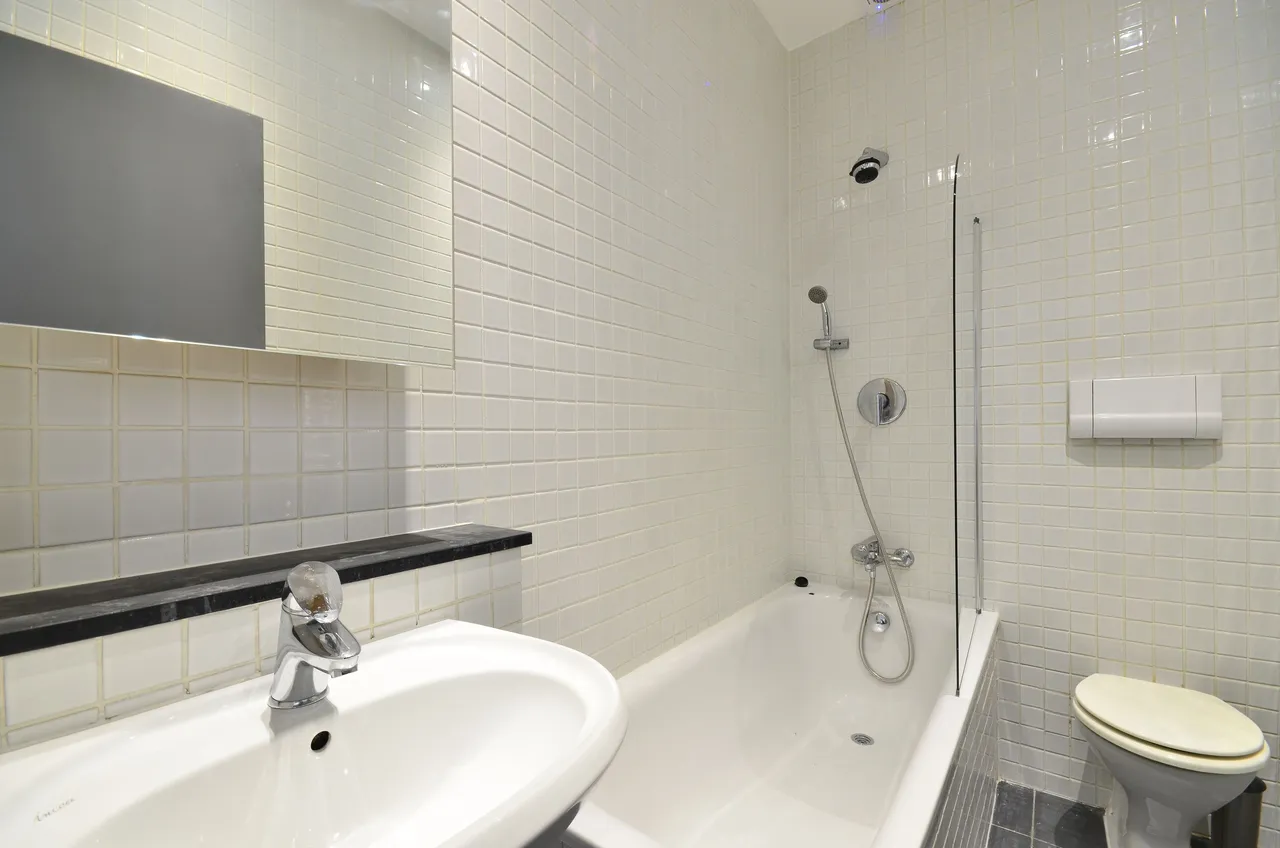 Flat 4, 64-66 Pembroke Road, London, photo 4