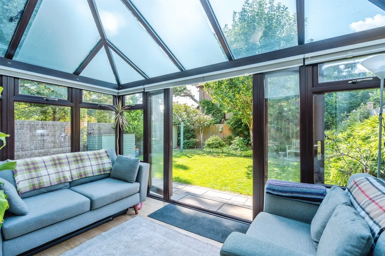 The Pines, Yapton, photo 4
