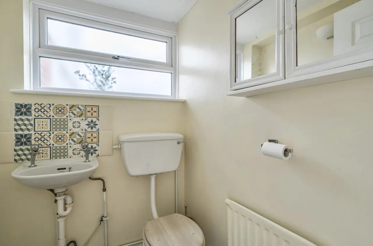 Anders Road, South Wonston, SO21, photo 13
