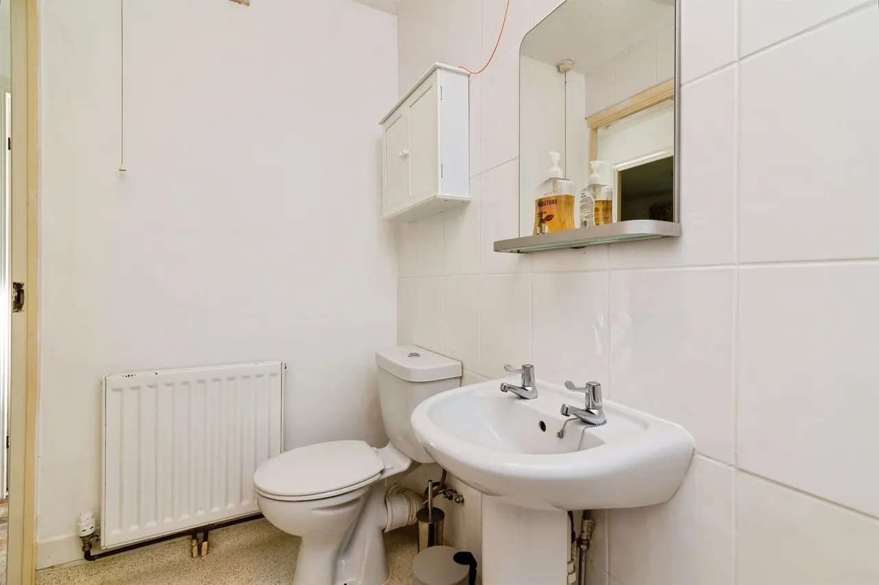 Rosemary Close, Nottingham, NG8, photo 13