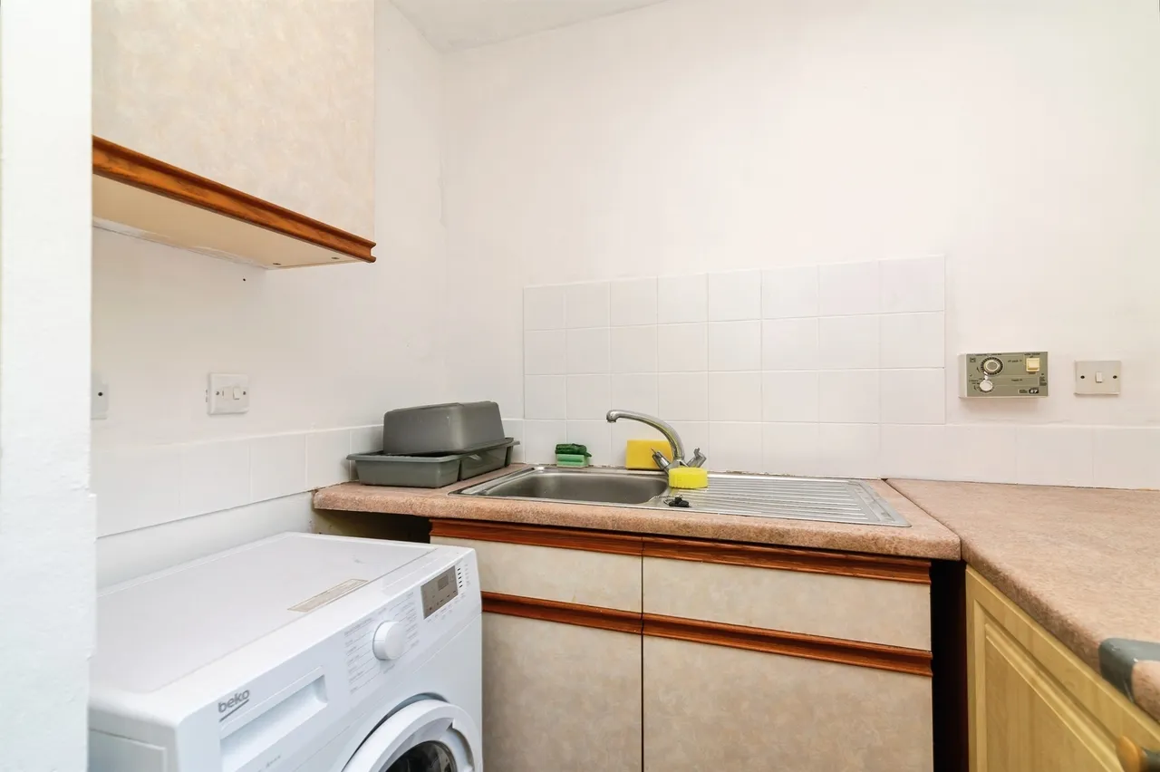 Rosemary Close, Nottingham, NG8, photo 8