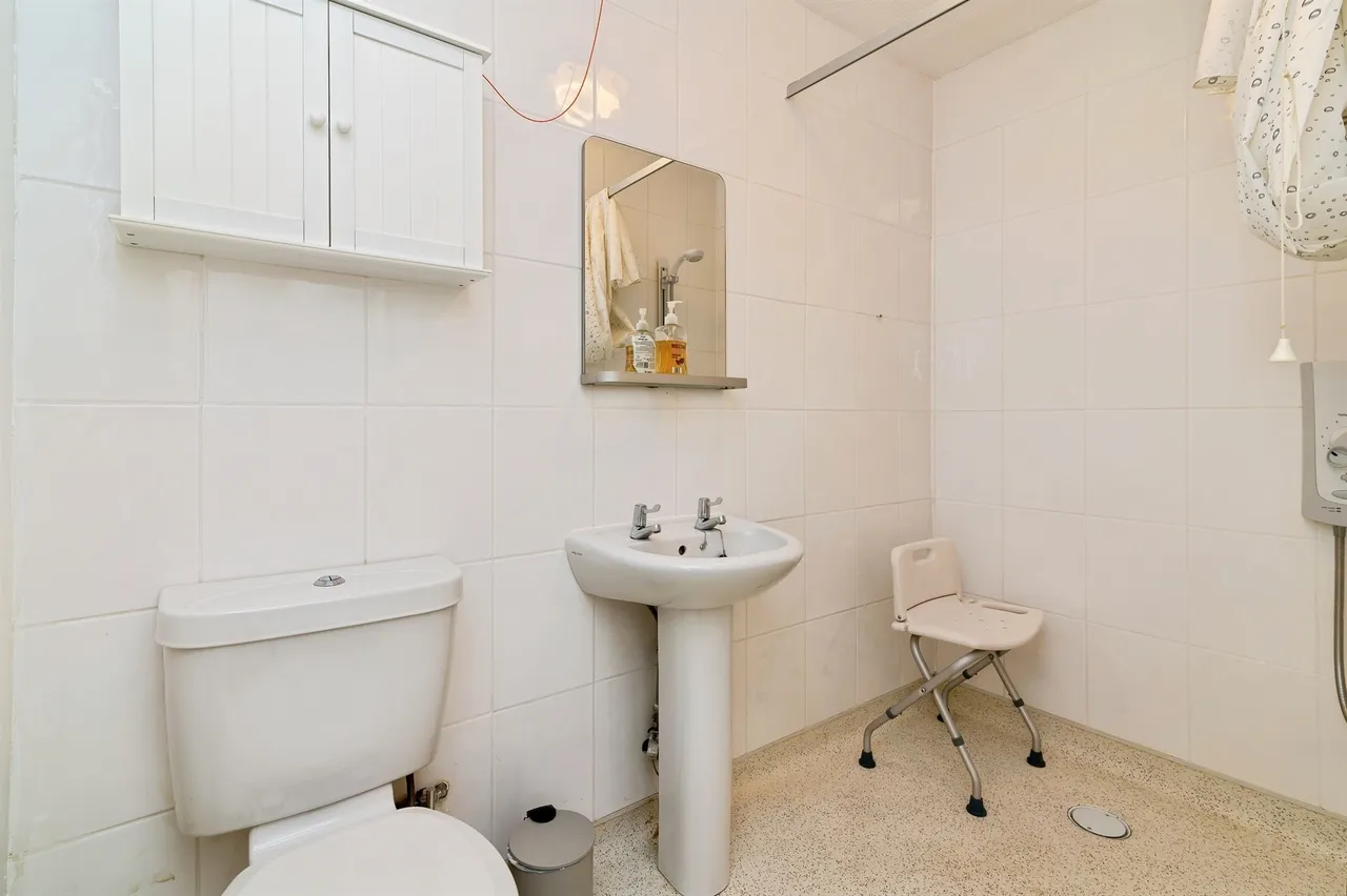 Rosemary Close, Nottingham, NG8, photo 12