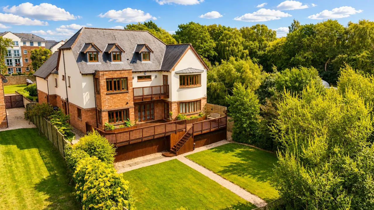 6 bed house for sale — Imperial Way, Bothwell, Glasgow, Lanarkshire, G71 8NZ
