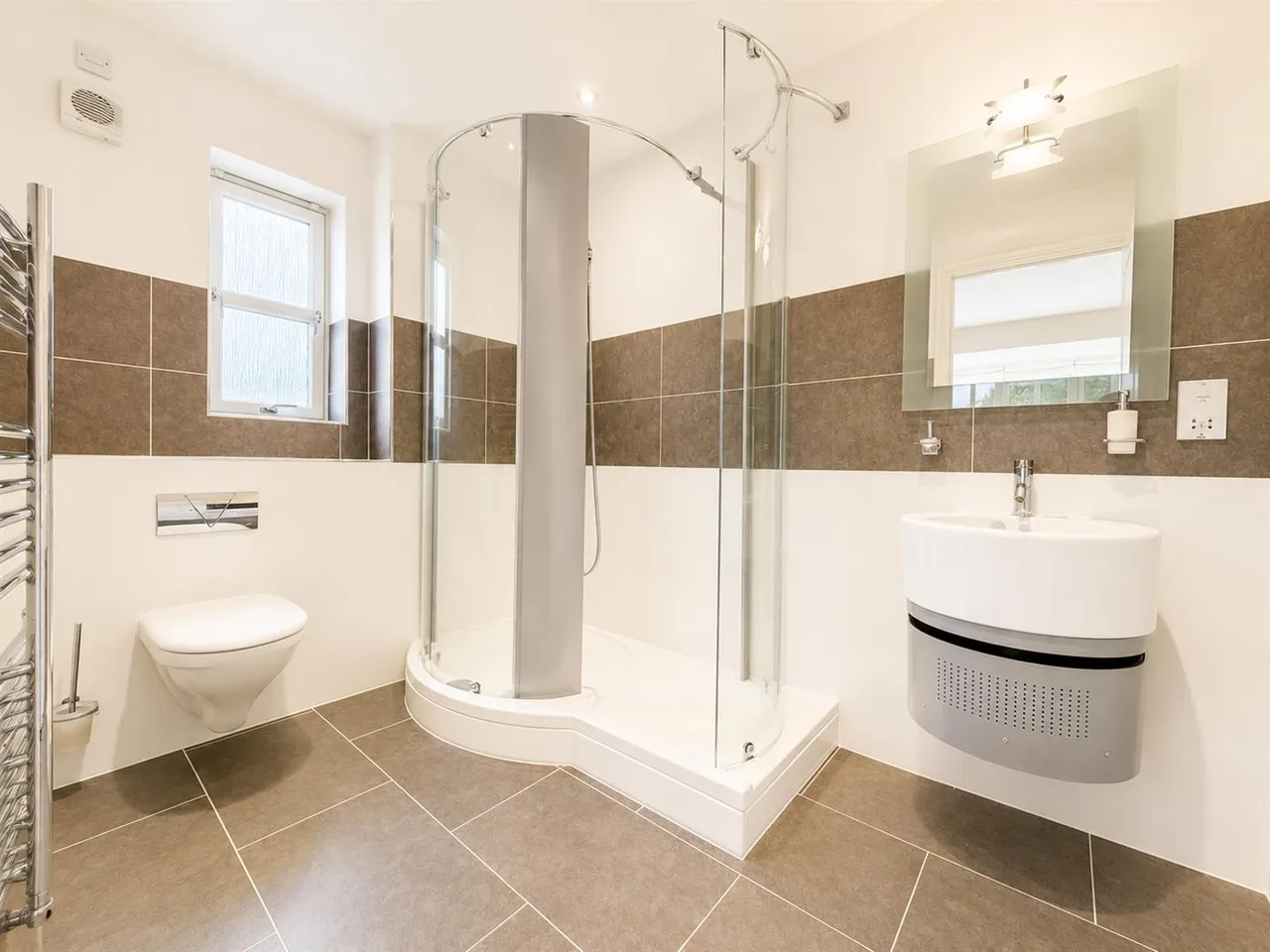 Imperial Way, Bothwell, Glasgow, Lanarkshire, G71 8NZ, photo 18