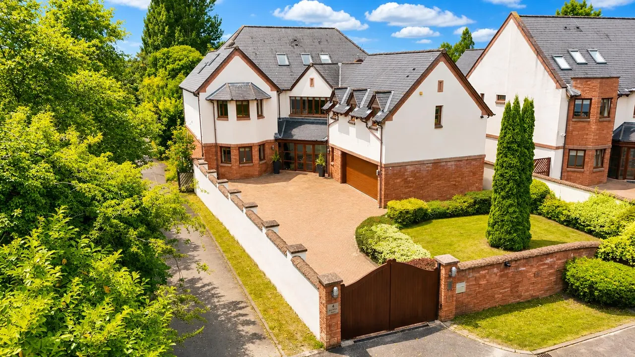 Imperial Way, Bothwell, Glasgow, Lanarkshire, G71 8NZ, photo 31