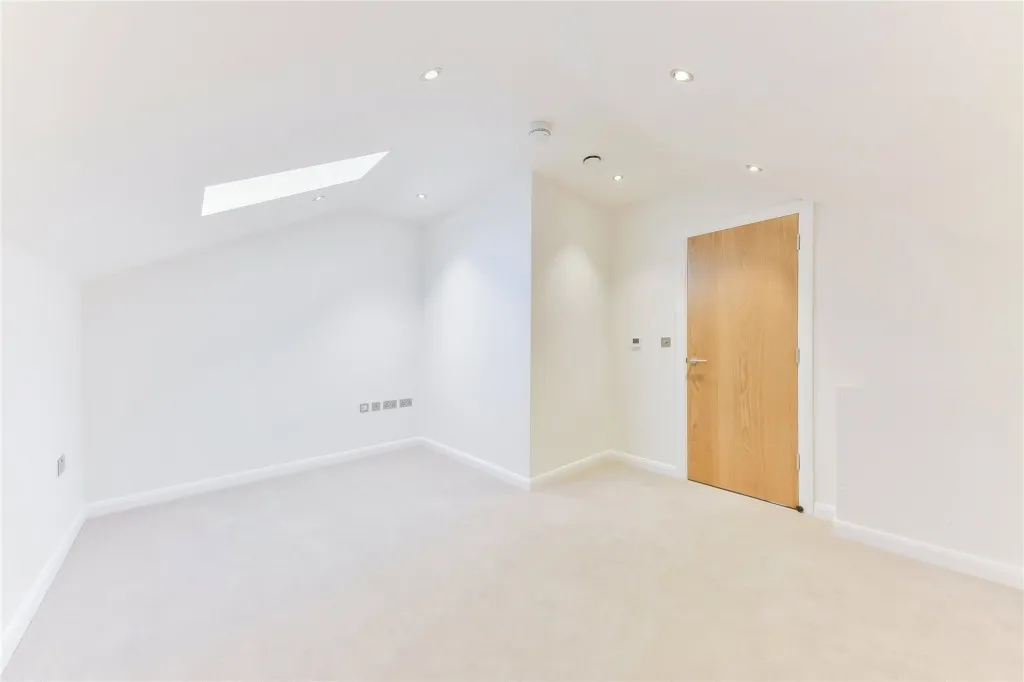 Goldhawk Road, London, photo 17