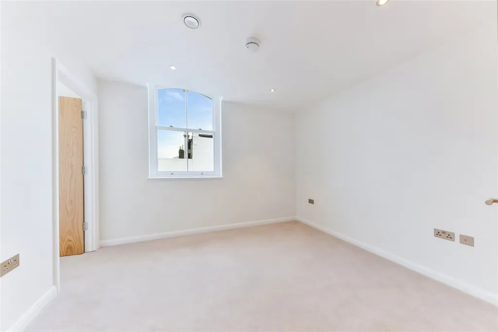Goldhawk Road, London, photo 11