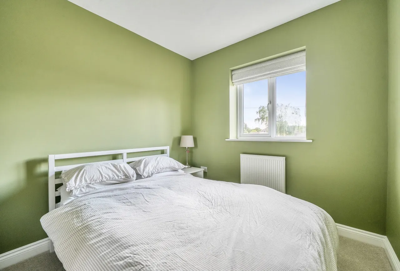 Ermin Park, Gloucestershire, Brockworth, GL3 4DD, photo 7