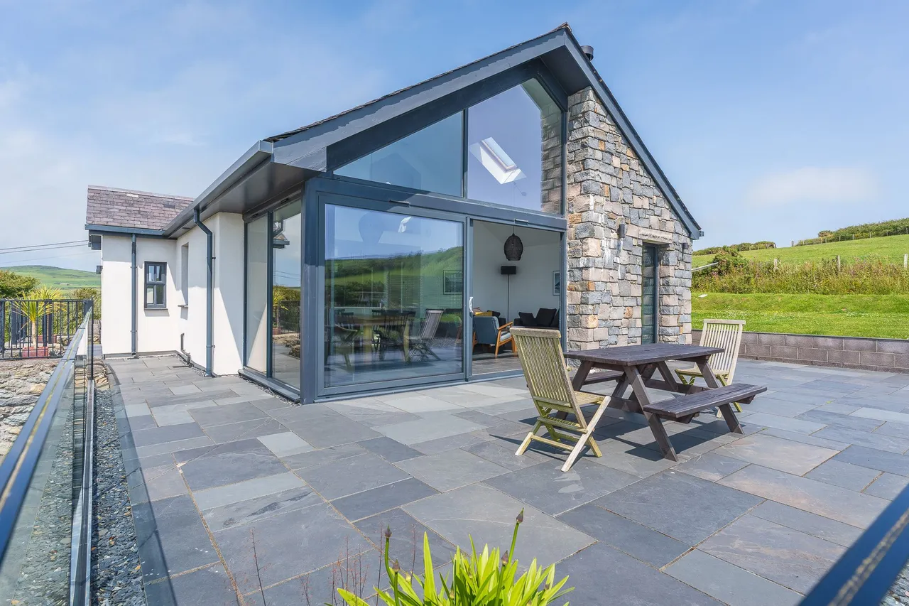 Geufron House, Aberdaron, LL53, photo 2