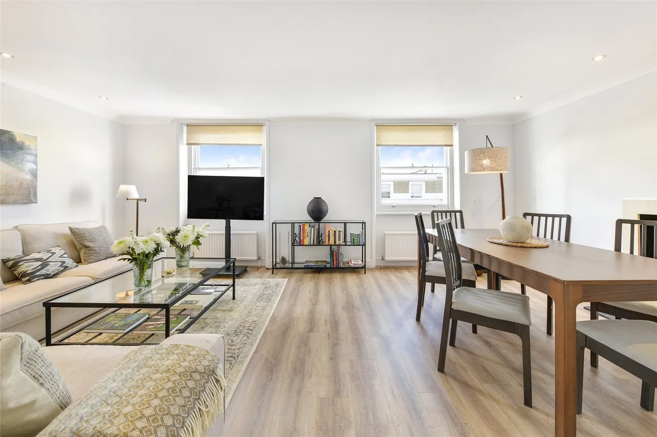 2 bed flat to rent — Harcourt Terrace, Earls Court, London, SW10