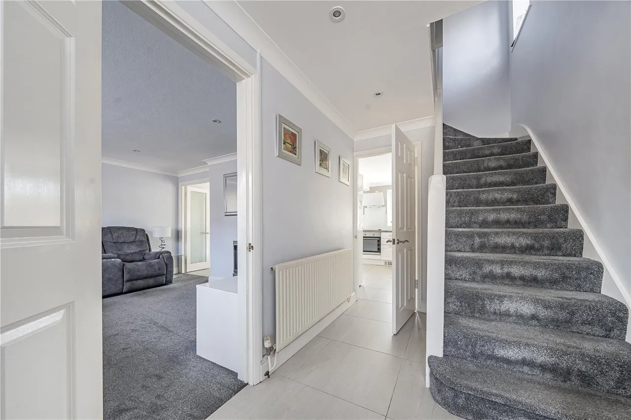 Fairway Avenue, West Drayton, UB7, photo 3