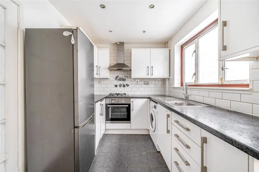 Collingwood Road, Uxbridge, UB8, photo 3