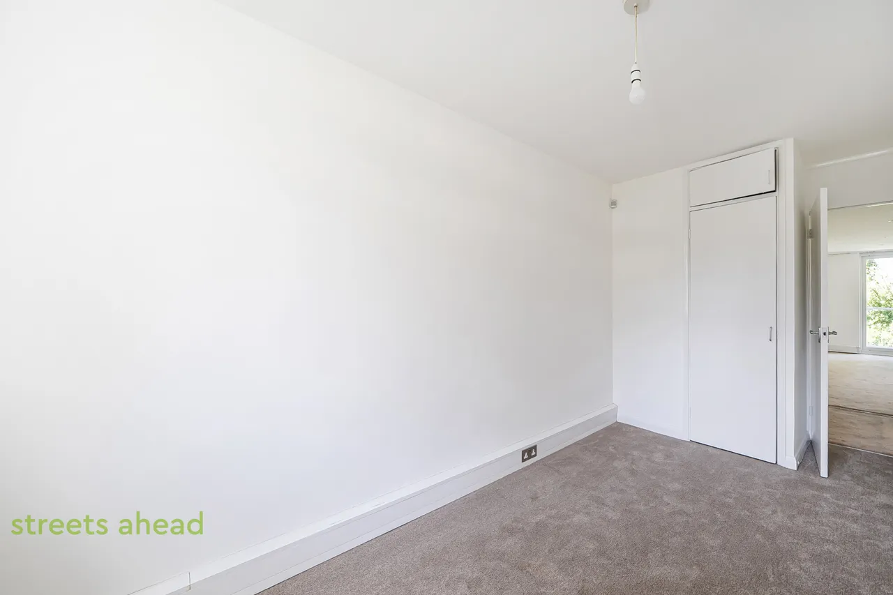 Averil Grove, London, SW16, photo 10
