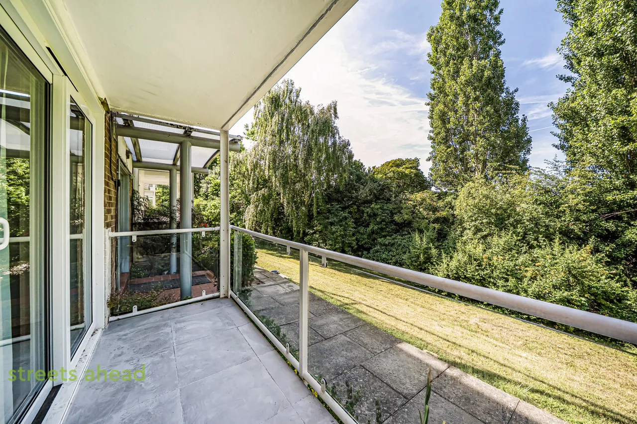 Averil Grove, London, SW16, photo 5