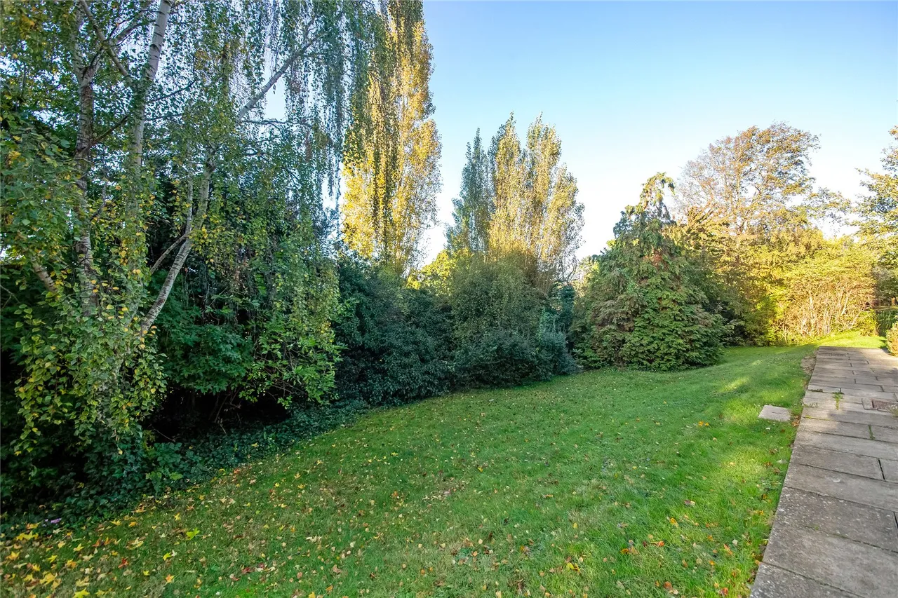 Averil Grove, London, SW16, photo 15