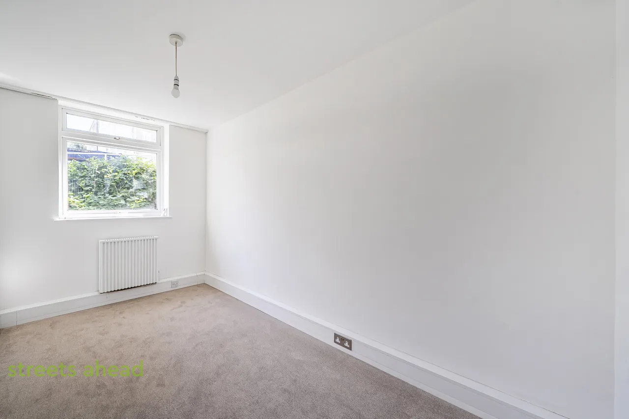Averil Grove, London, SW16, photo 8
