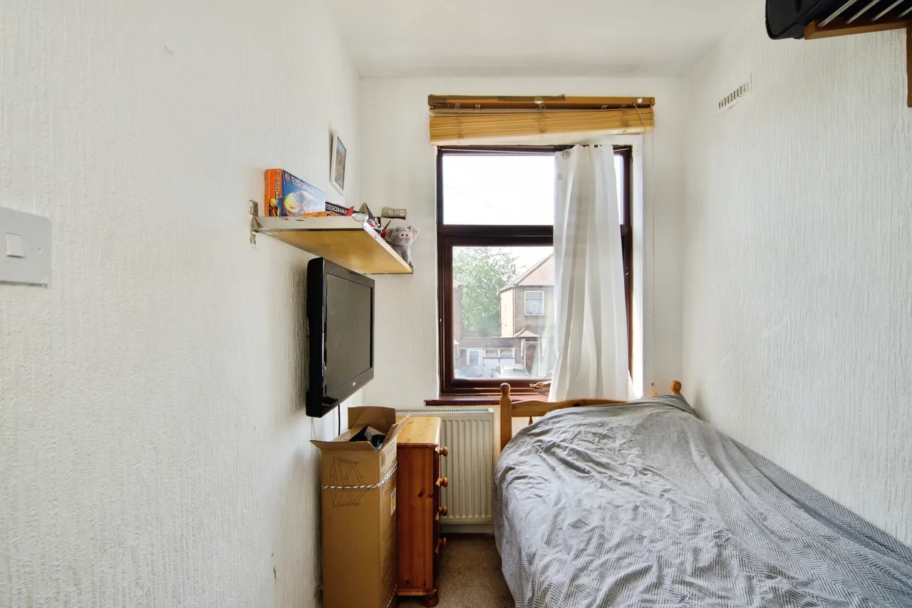 Dover Road, London, N9, photo 23