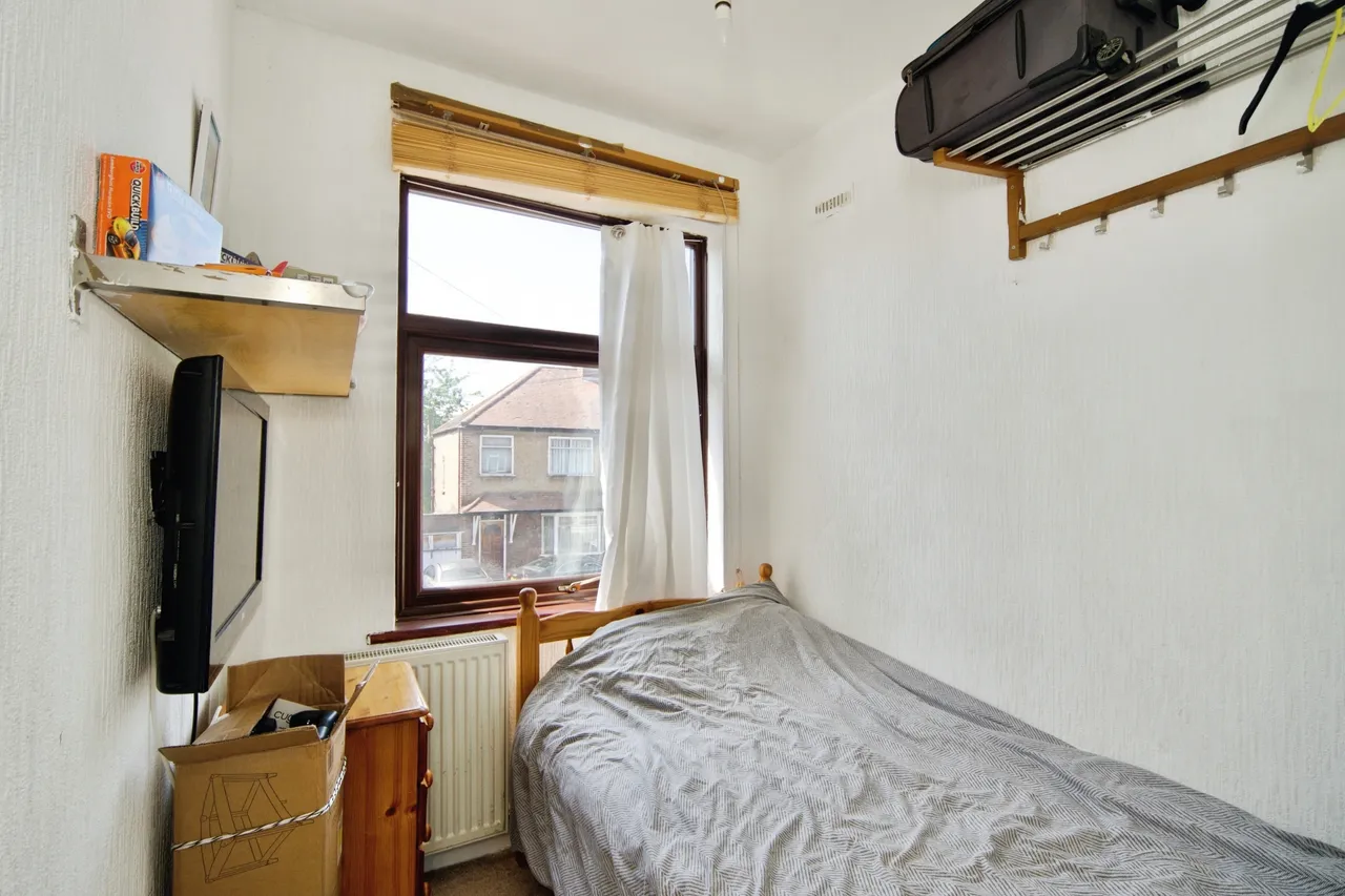 Dover Road, London, N9, photo 21