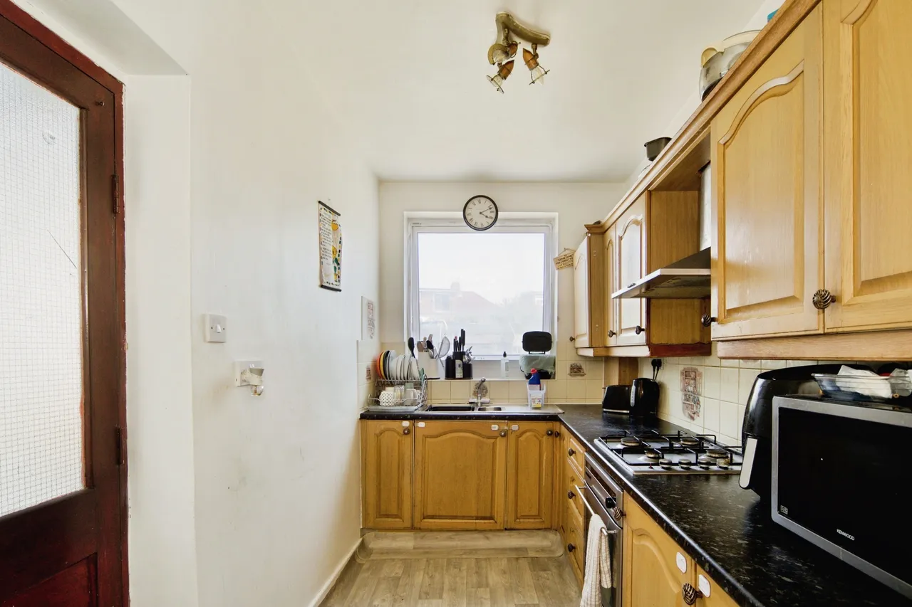 Dover Road, London, N9, photo 24