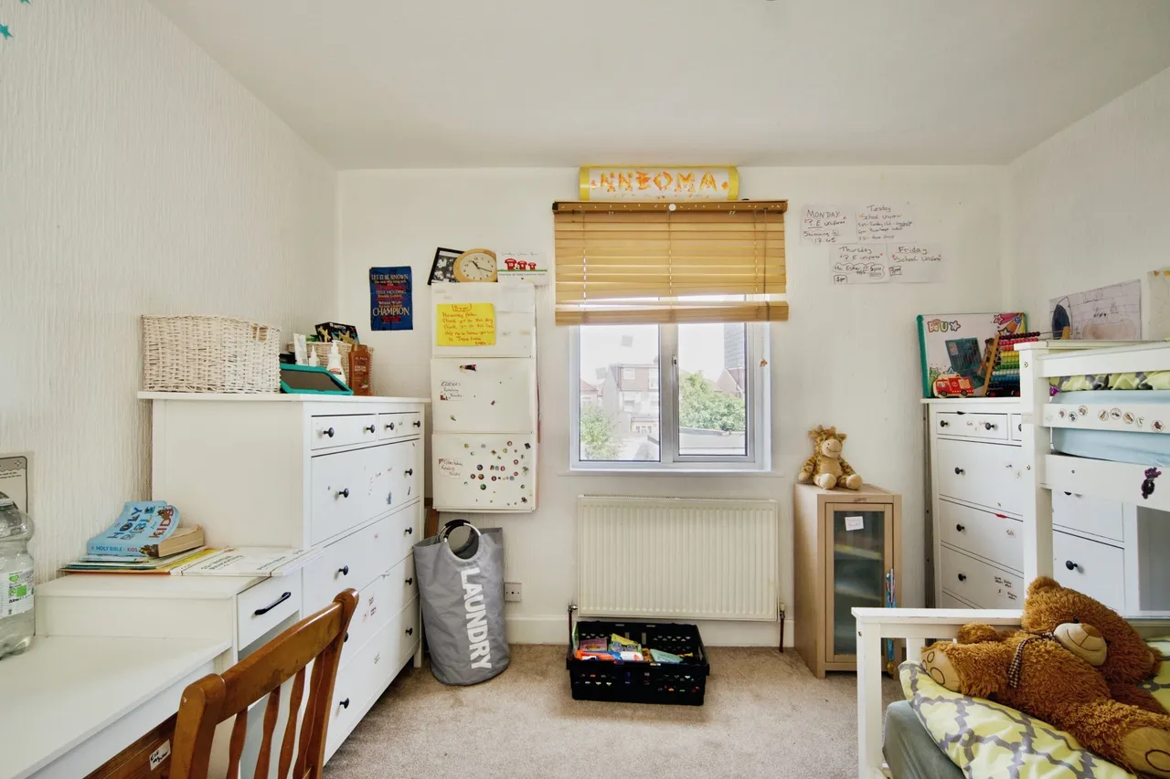 Dover Road, London, N9, photo 27