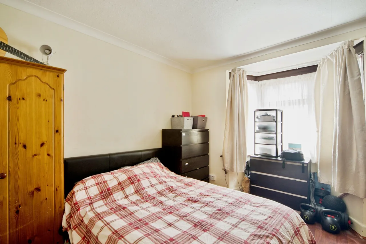 Dover Road, London, N9, photo 16