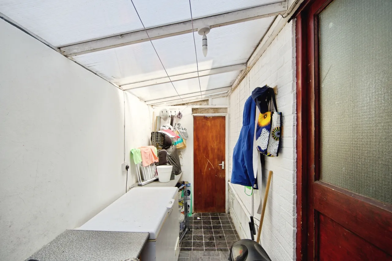 Dover Road, London, N9, photo 22