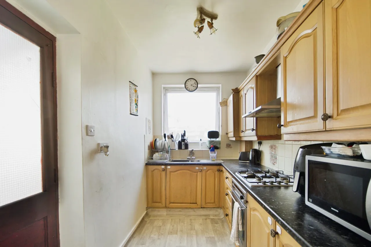Dover Road, London, N9, photo 5