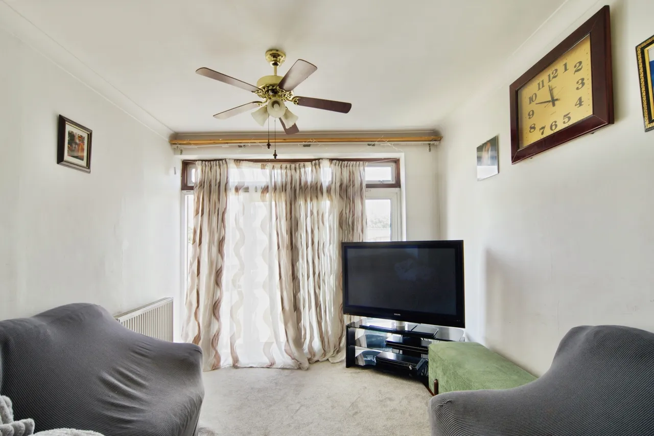 Dover Road, London, N9, photo 12