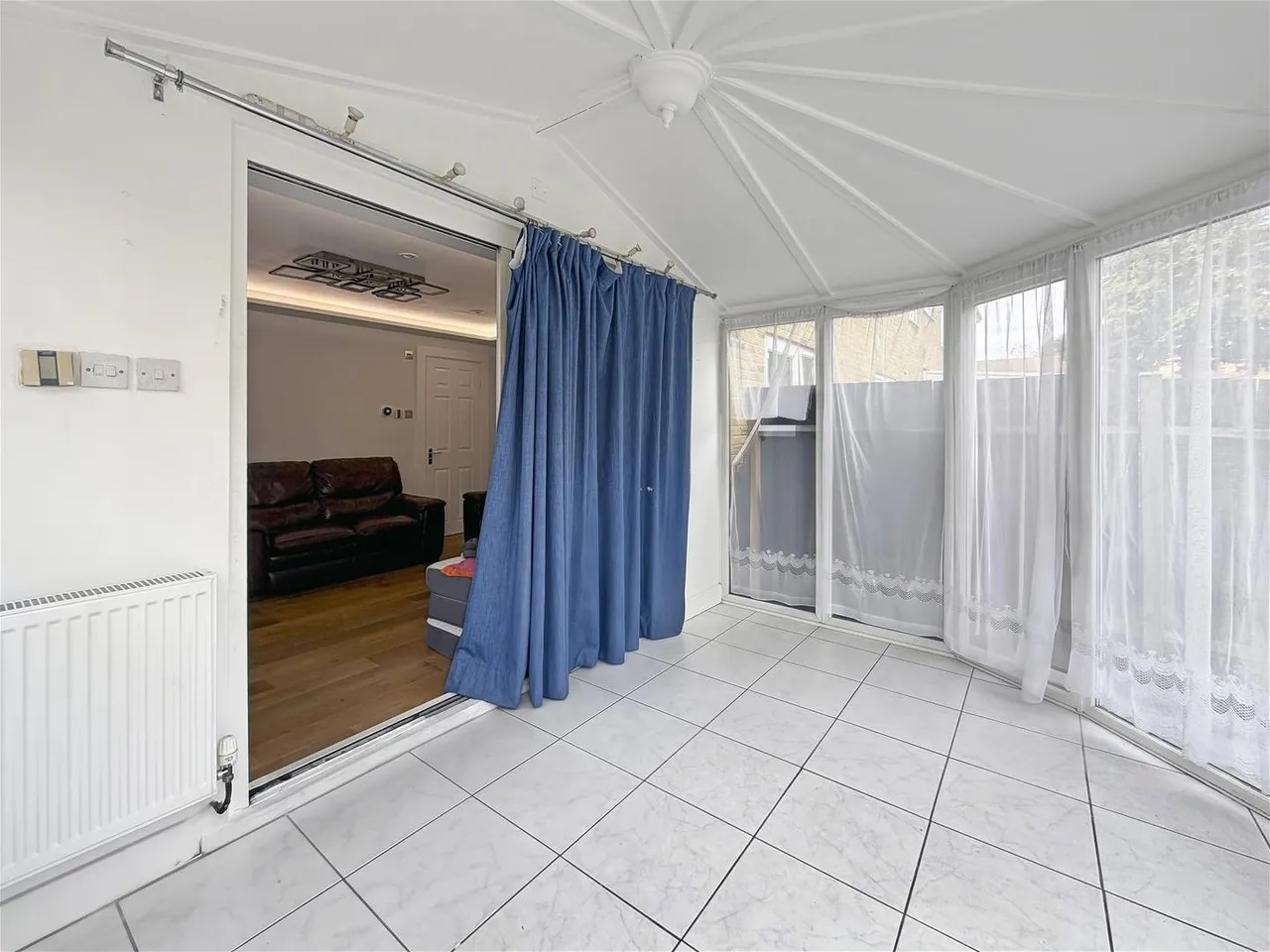 Old Farm Close, Hounslow, photo 5