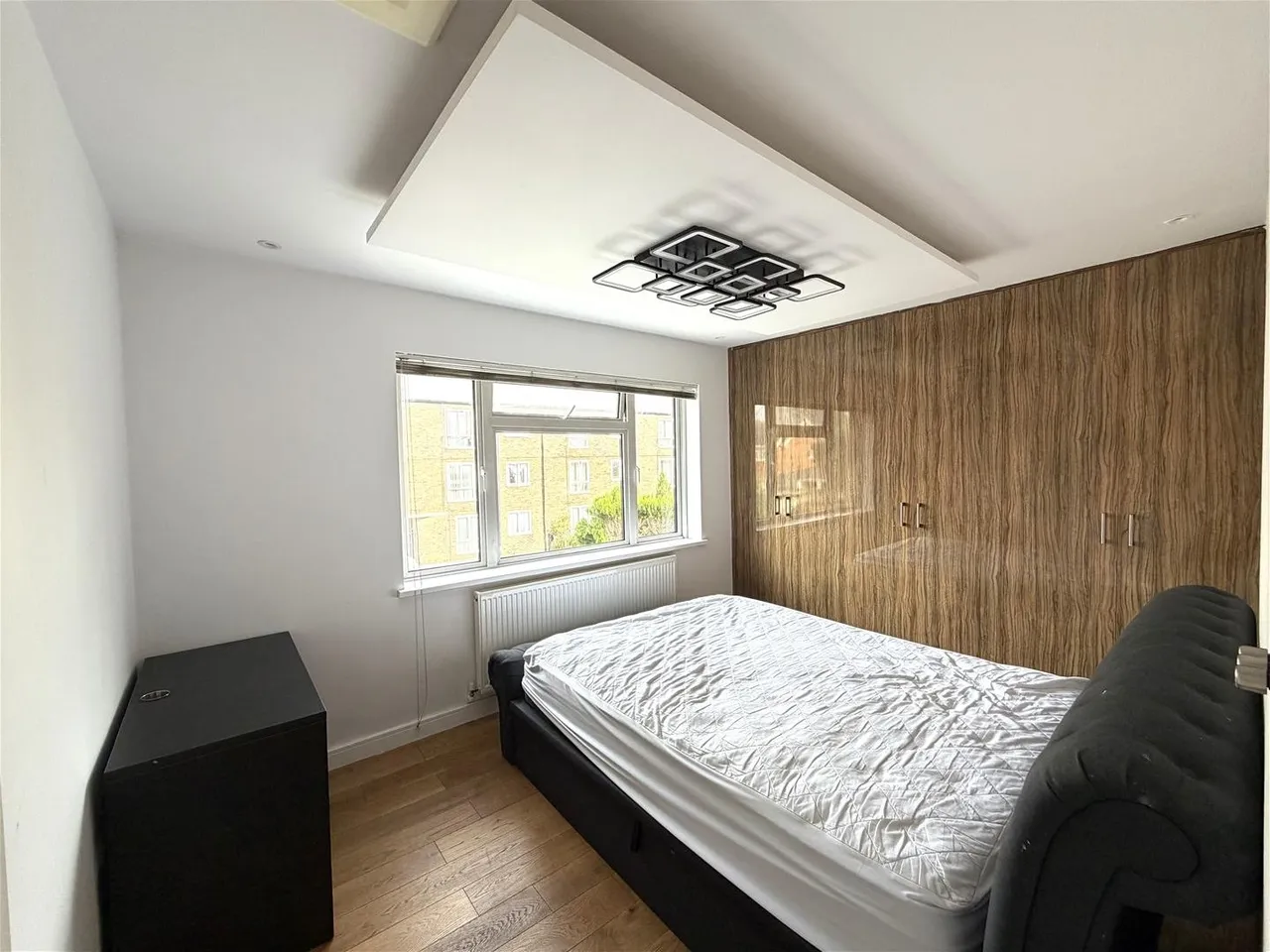 Old Farm Close, Hounslow, photo 7