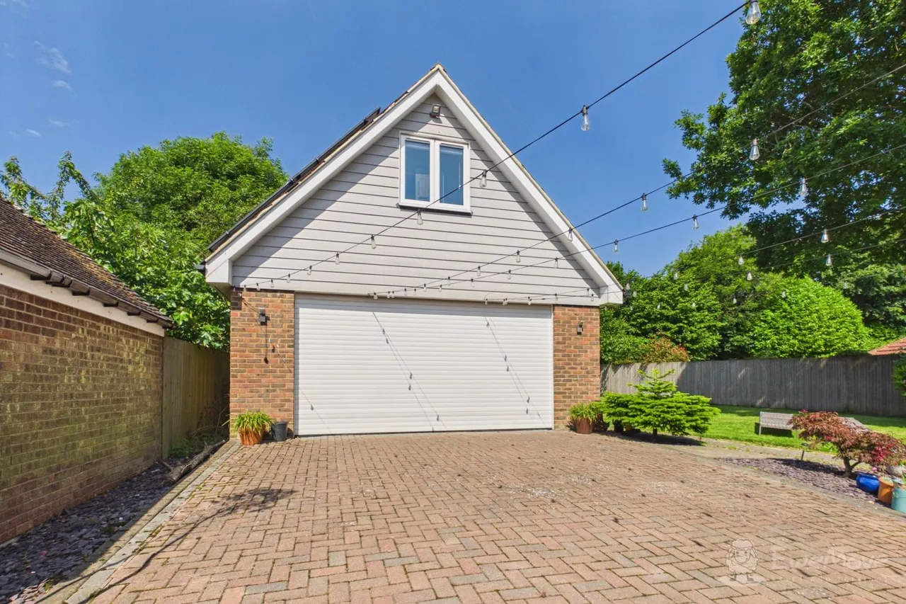 Canterbury Road, Hawkinge, CT18, photo 18